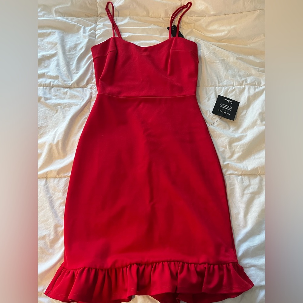 NWT Red Lulus Dress a mini but slightly longer